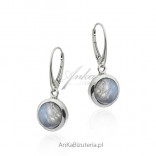 Silver earrings with moonstone