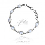 Silver bracelet with moonstone