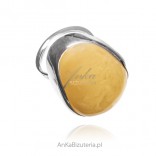Large silver adjustable ring with UNIKAT yellow amber