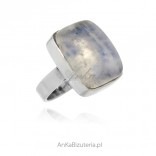A silver ring with a moonstone - happiness in a stone, size 14