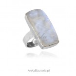 Silver ring with the UNIKAT moonstone with an amazing glow, size 17