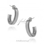 Classic silver oval circle earrings