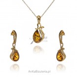 Gold-plated silver jewelry with cognac amber