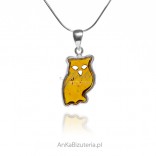 Silver pendant with amber OWL