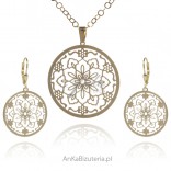 LACE JEWELRY - A set of gold-plated silver jewelry