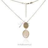 Gold-plated silver necklace with mother of pearl