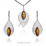 A set of jewelery with amber - KARLA