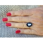 Srebrny pierścionek KAMEA na czarnym agacie