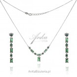 Silver jewelery set with green cubic zirconia