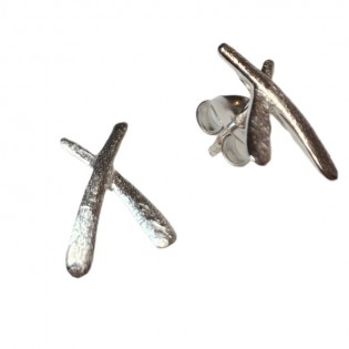 Kolczyki srebrne satynowane skrzyżowane kreski