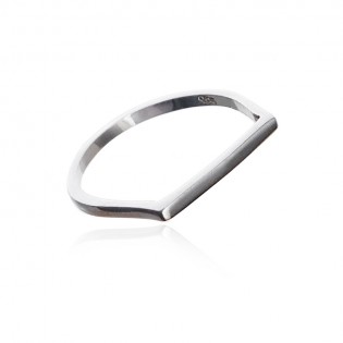 Subtelny geometryczny pierścionek srebrny