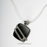 silver pendant with onyx and marcasites