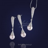 Silver set with pearls. Earrings and pendant with pearls and rhinestones.