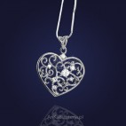 Srebrna biżuteria: Wisior srebrny Serce w kwiecistych cyrkoniach.