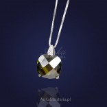 Artistic jewelry: Lovely silver pendant with cubic zirconia.