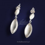 Trendy silver earrings with mountain crystal. - a fairy stone