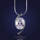 Pendant with zircon silver in a simple silver frame.