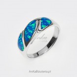 Jewelry with opal - silver band with blue opal 16