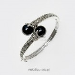 Bracelet with onyx and marcasites made of silver
