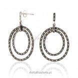 Silver earrings with marcasite-wheels