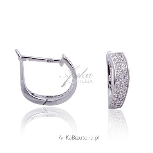 Piękna biżuteria-Serduszka srebrne z zapierającymi dech w piersiach kryształkami.