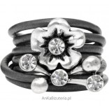 Leather ring with a spring-summer hit 2013 - flowers