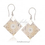 Shell and silver earrings - Jewelry for the summer.