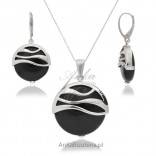 Silver rhodium-plated set with onyx - classic yet modern design