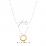 Gold-plated silver necklace with a circle. Celebrity