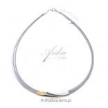 Silver Necklaces: Classic silver necklace with gold plated metal links