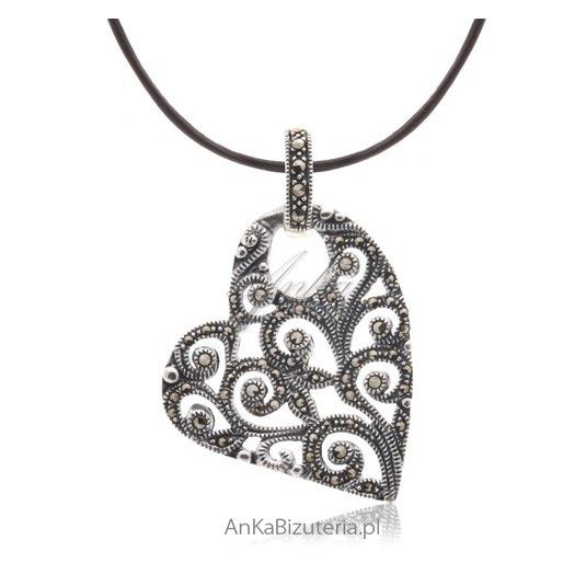Modna biżuteria Serce srebrne z markazytami 